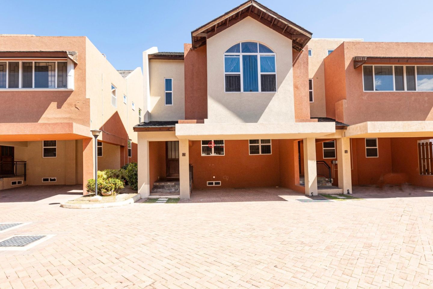 牙买加SurreySt Andrew的联排别墅，13 18 Hopefield Avenue，编号77696879