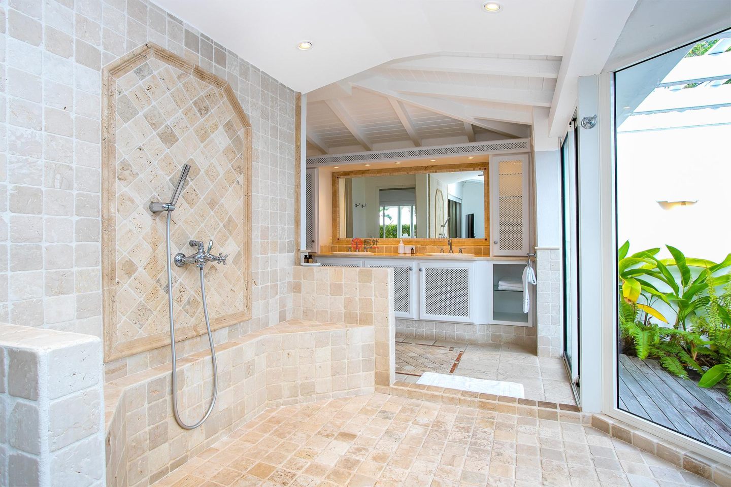 圣马丁岛的独栋别墅，Terres Basses，编号76417947