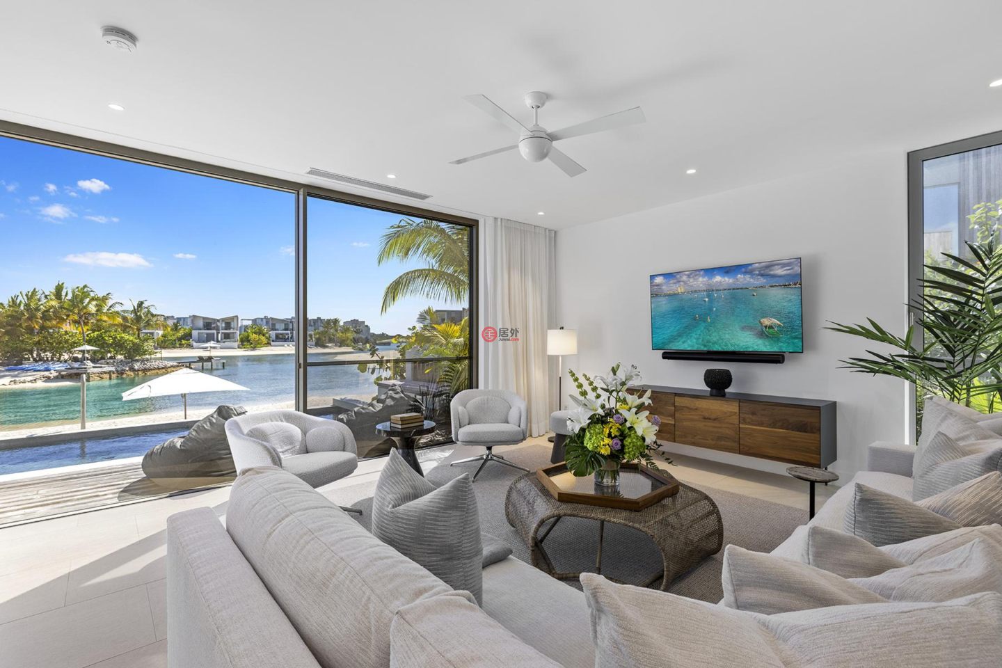 特克斯與凱科斯群島的独栋别墅，South Bank Lagoon Beach Villa 7，编号77992119