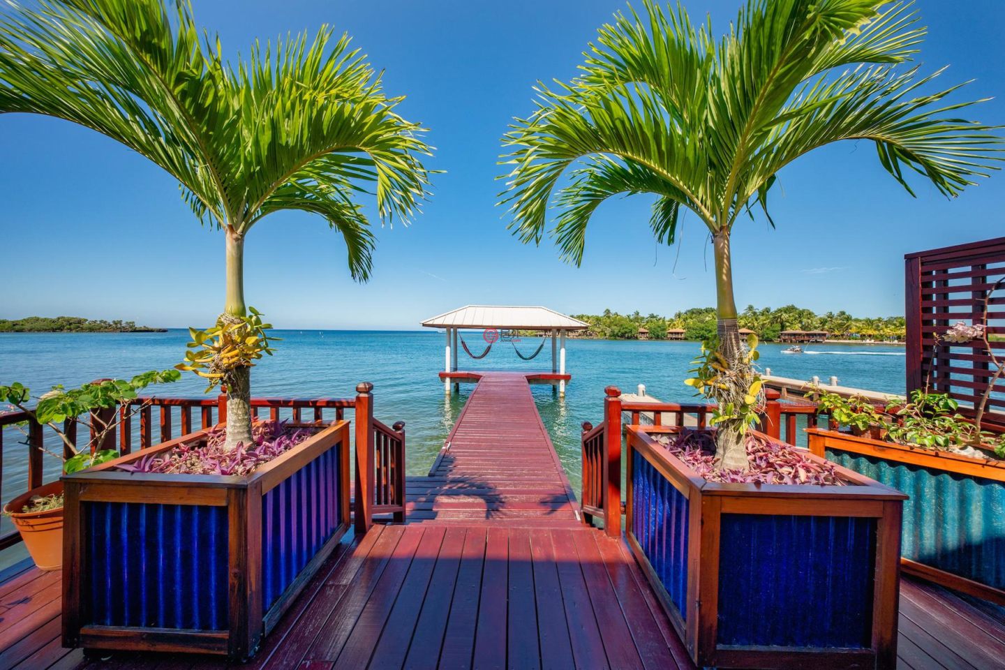 洪都拉斯海湾群岛Roatán的独栋别墅，Unique Over-The-Water Home Anthony's Key Road，编号76655198