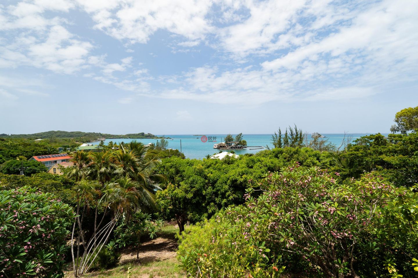 洪都拉斯海湾群岛瓜納哈島的独栋别墅，Ocean View Island Cottage with Boat Dock & Photogenic Views Guanaja，编号78412095