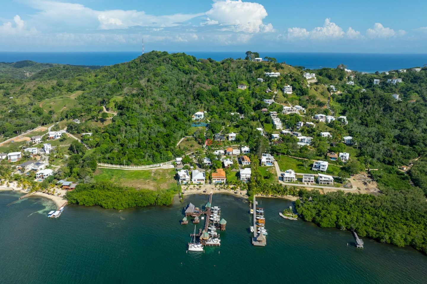 洪都拉斯海湾群岛Roatán的住宅用地，Lot H2 in the Gated Community of Guaiabara Beach，编号78474508