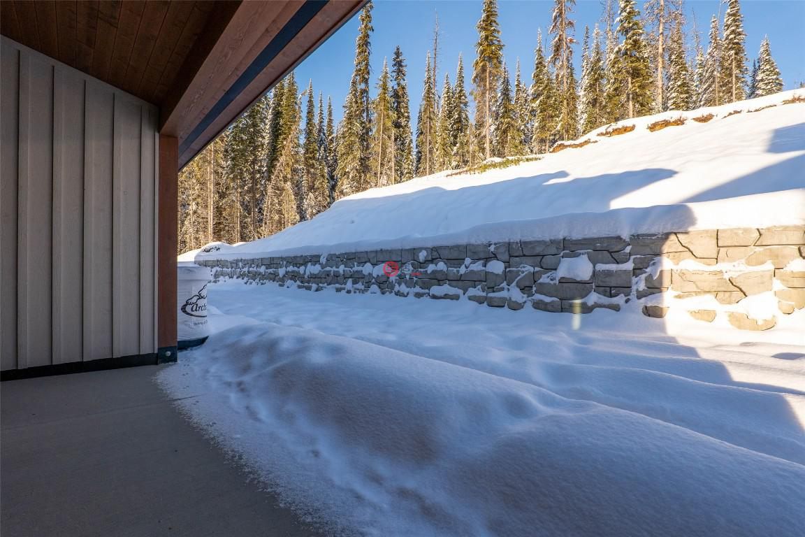 加拿大不列颠哥伦比亚省Sun Peaks的联排别墅，7000 MCGILLIVRAY LAKE，编号75527447