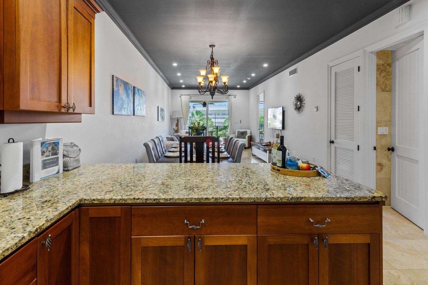 开曼群岛的公寓，2H6，编号78480621