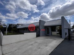 美国加州圣塔安娜的办公室，1630 Palm Ave，编号73560205