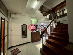 泰国Bangkok曼谷的联排别墅，16/14-15 Soi Sukhumvit 19 (Wattana) Khlong Toei Nuea Subdistrict Watthana District Bangkok，编号78419114