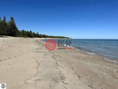 美国密歇根州Beaver Island的住宅用地，None Lots 56 & 57 Spaulding Drive，编号77885732