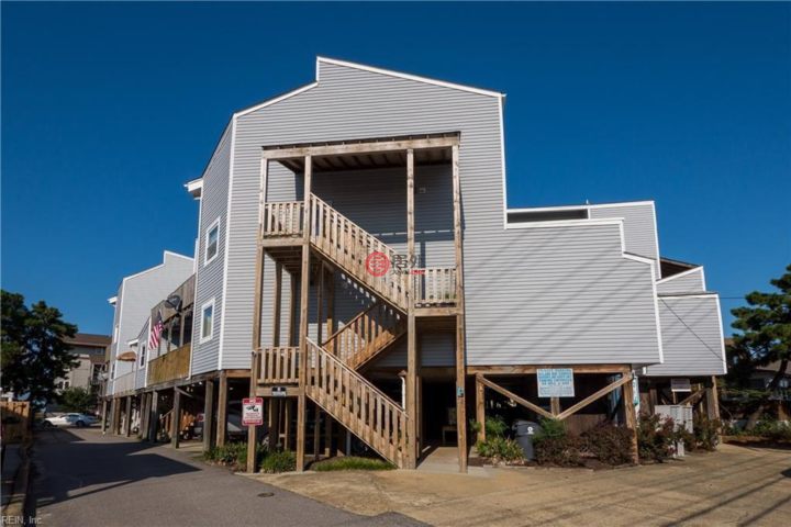 美国诺福克2卧1卫的联排别墅