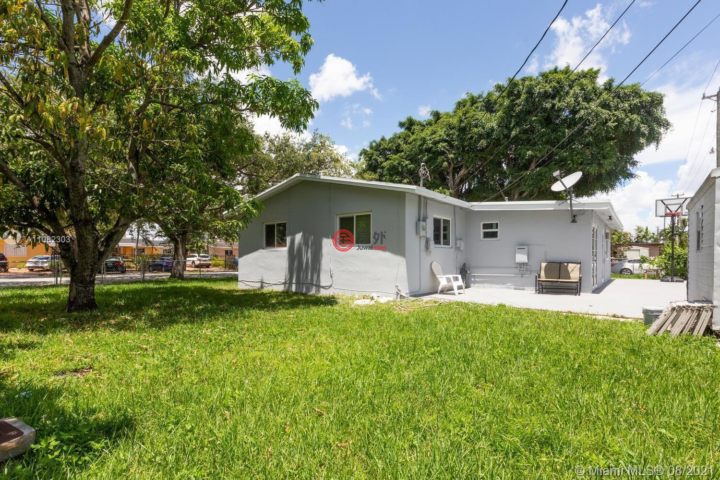 美国迈阿密4卧3卫的公寓