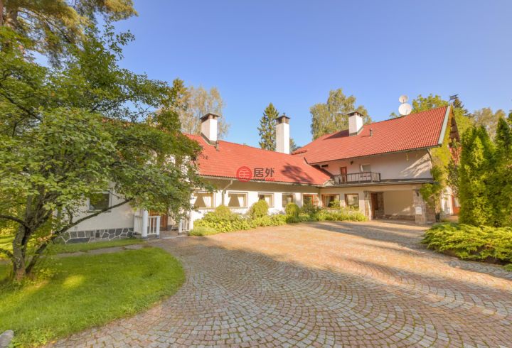 芬兰8卧8卫的独栋别墅